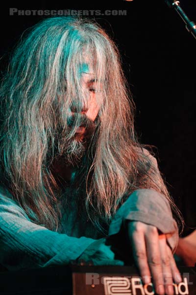 ACID MOTHERS TEMPLE - 2005-07-02 - SAINT OUEN - Mains d'Oeuvres - 